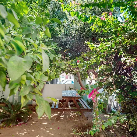 Diamante Guest House-1st Floor Апартаменты *