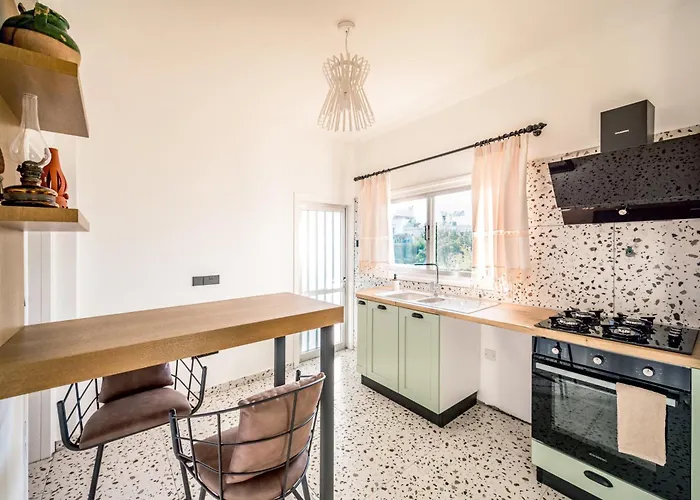 Diamante Guest House-1st Floor * Famagusta (Northern Cyprus)