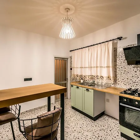 Diamante Guest House-1st Floor Apartman Famaguszta