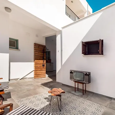 Diamante Guest House-1st Floor דירה פמגוסטה