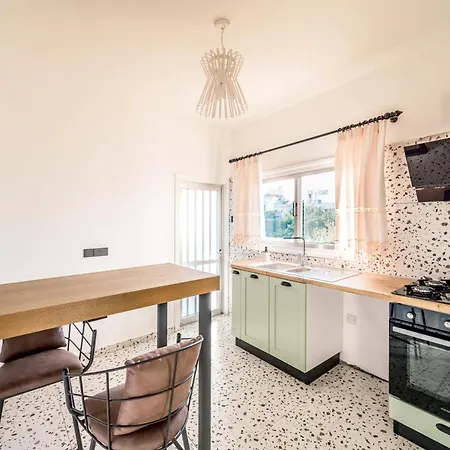 Diamante Guest House-1st Floor * Famaguszta