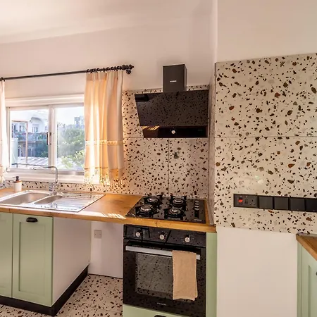 Diamante Guest House-1st Floor פמגוסטה