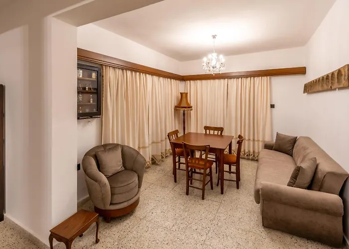 Diamante Guest House-1st Floor * ファマグスタ